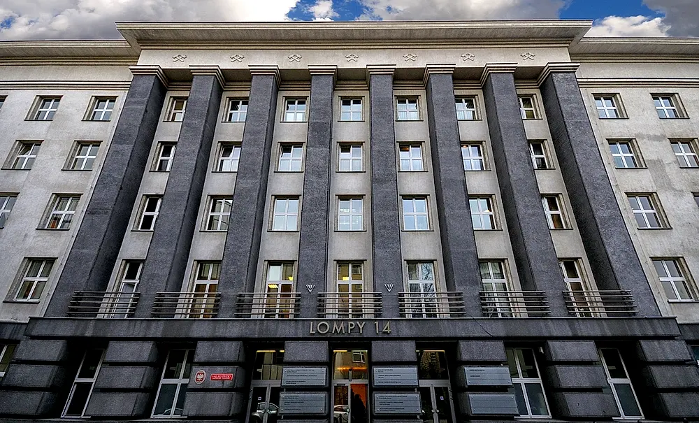 Modernistyczna fasada gmachu Lompy 14